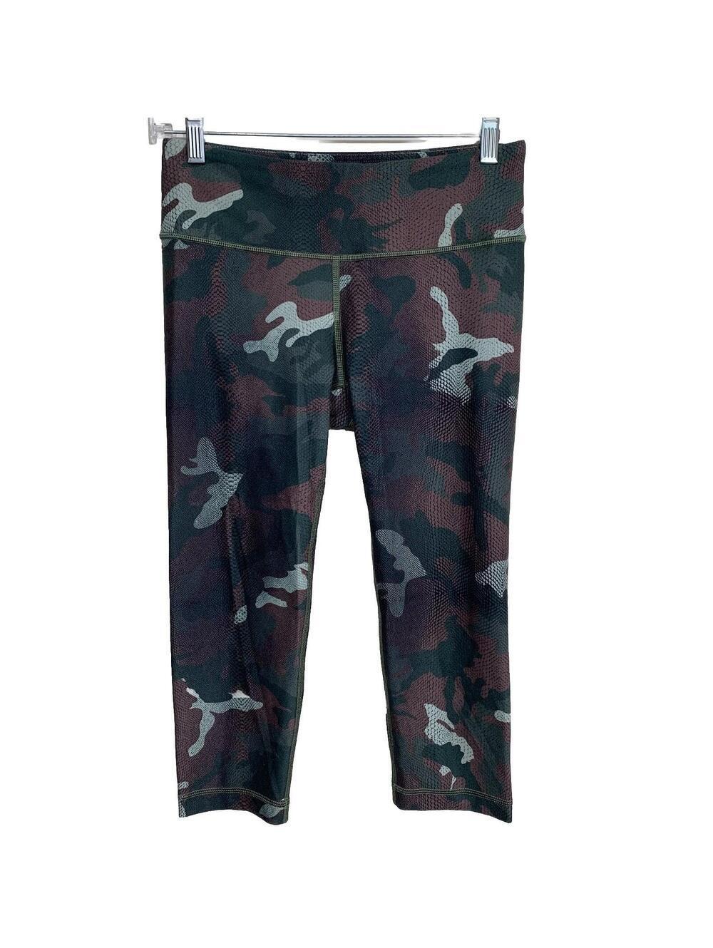 Wear It To Heart Leggings Womens Small Green Camo Snakeskin Crop Activewear